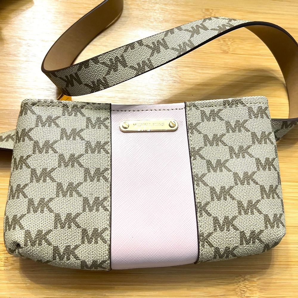 NWT Michael Kors Crossbody Purse